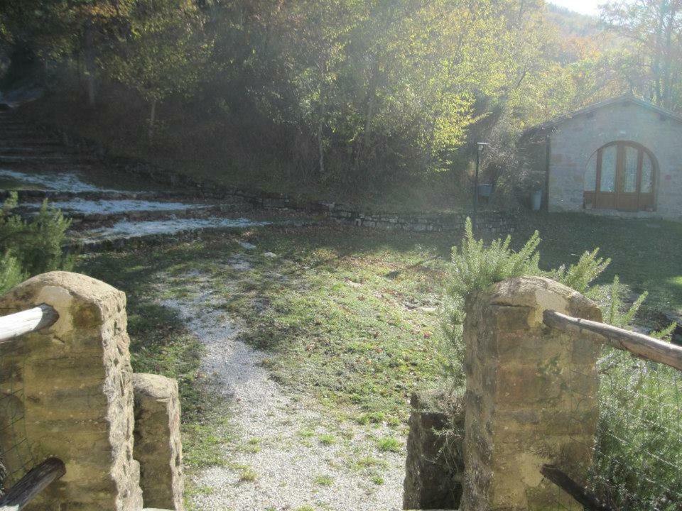 Libera Universita Di Alcatraz Pensionat Morleschio Eksteriør billede